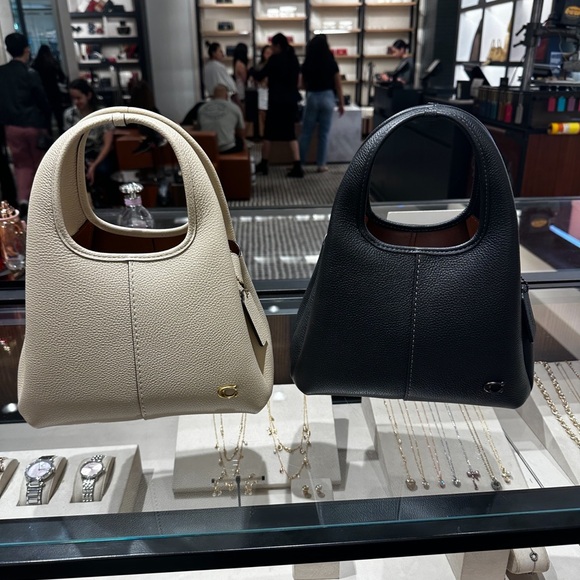 Brand new Lana shoulder bag 23 - Picture 5 of 6